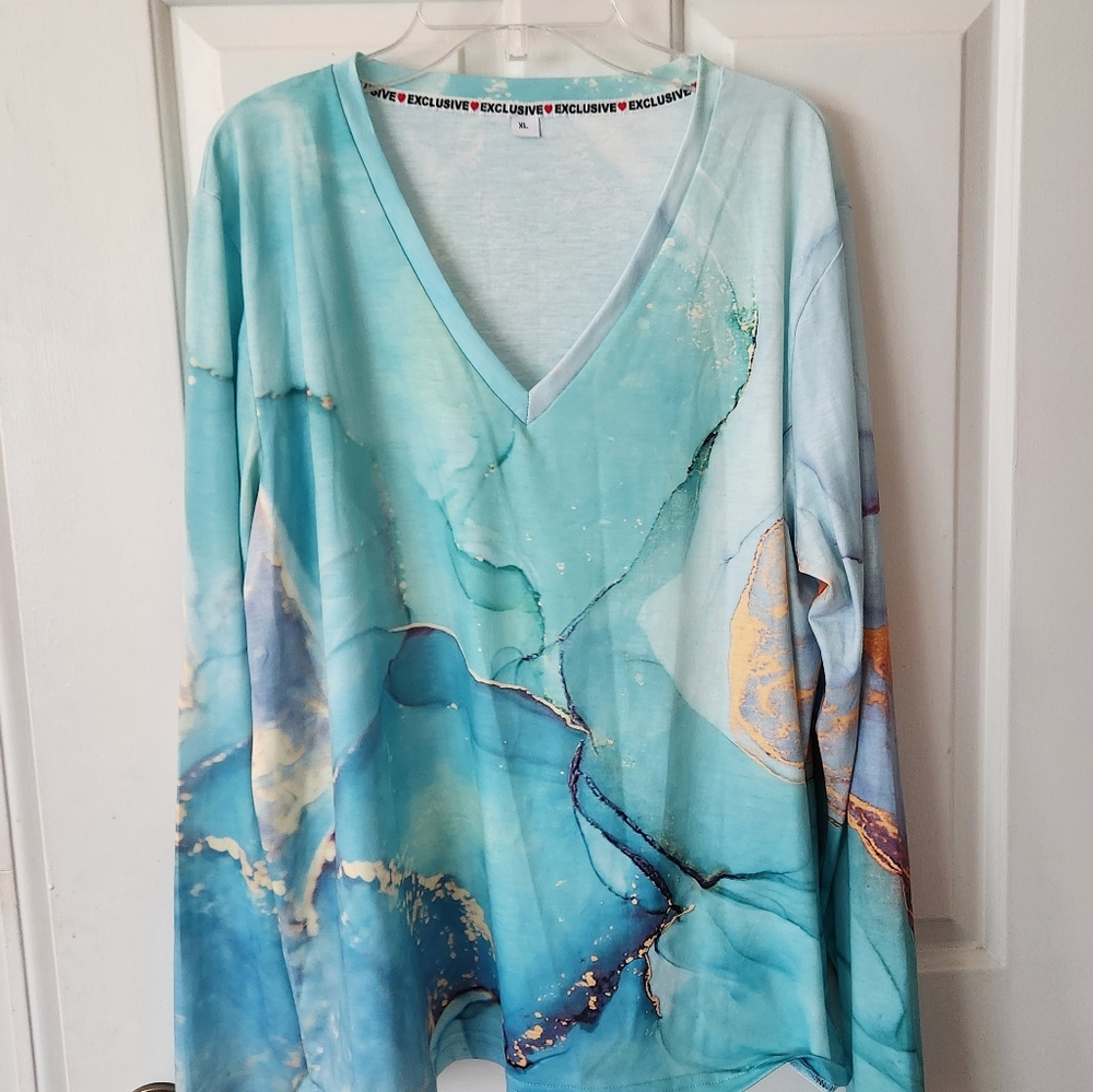 V neck top